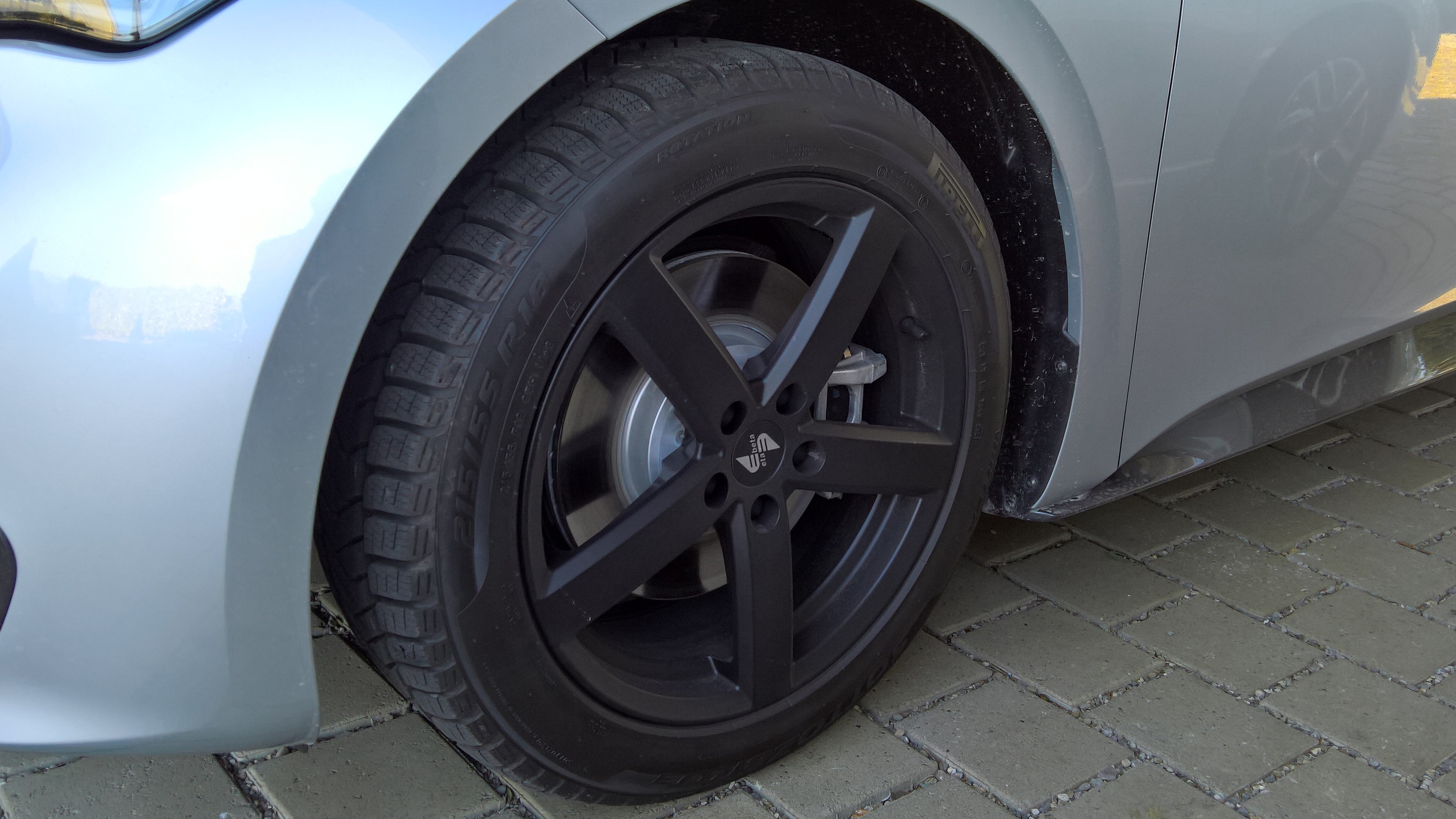 ETA BETA Eros schwarz