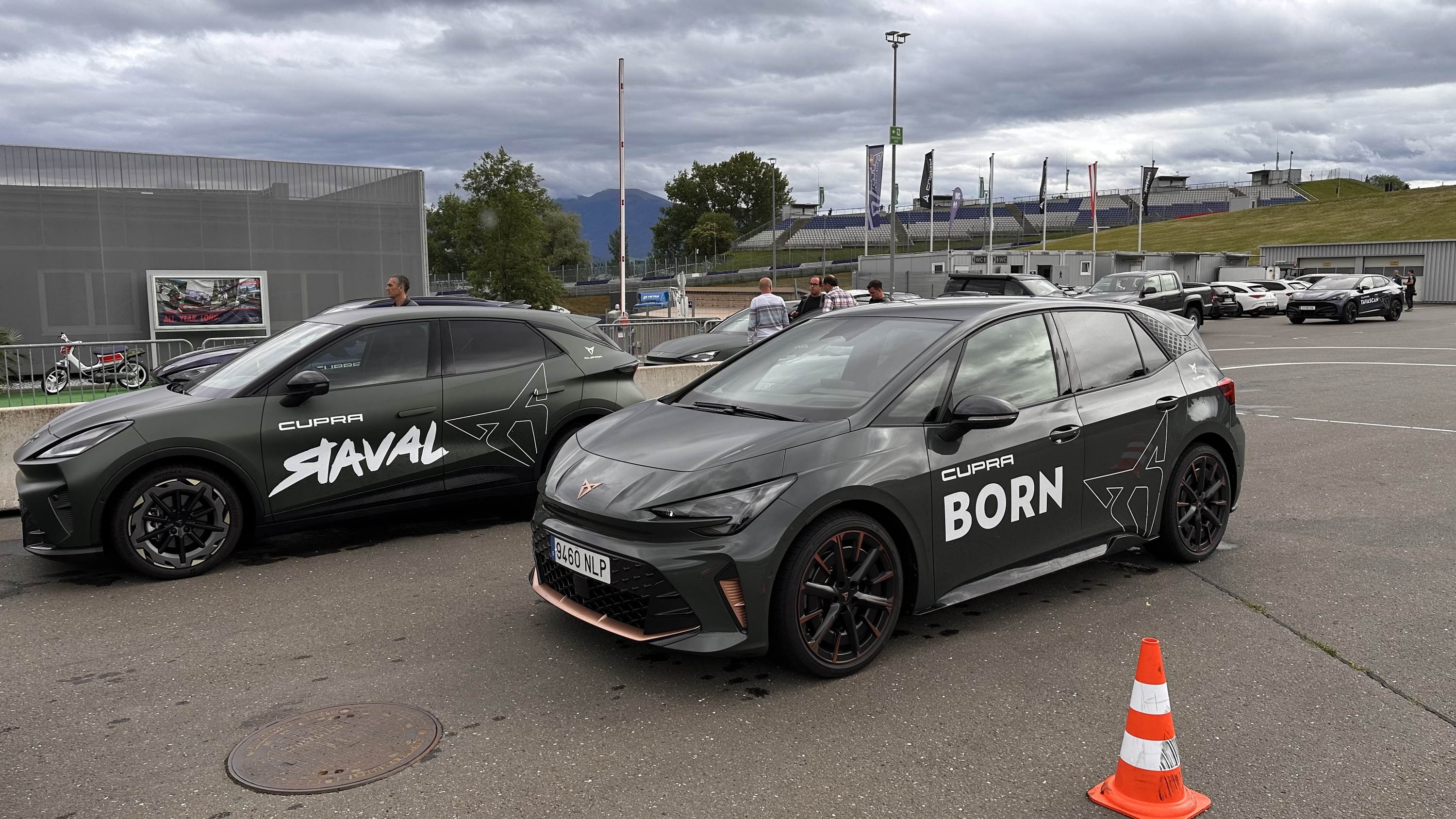 Born FL und Raval