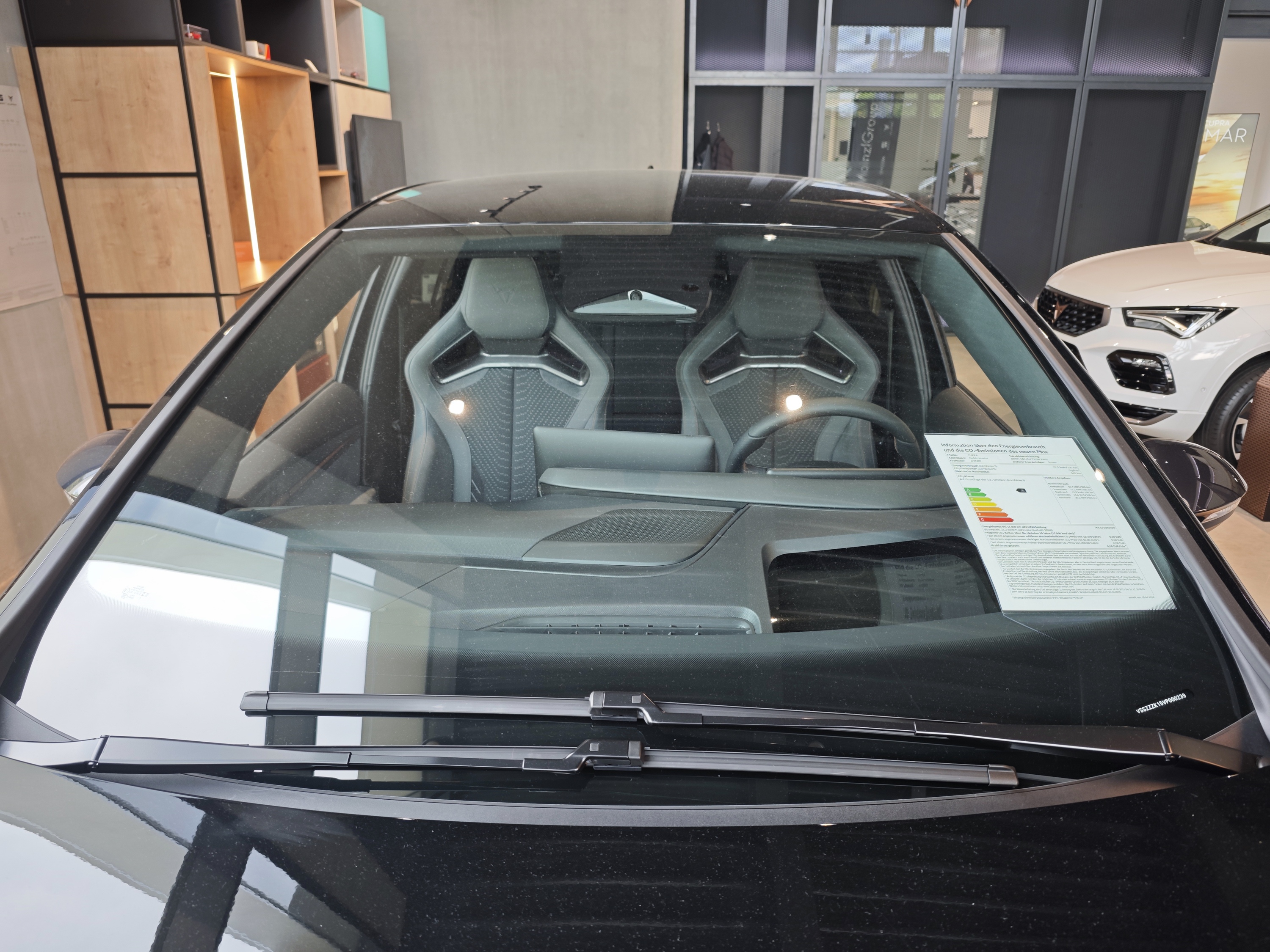 Vorführwagen Born VZ in Midnight Black Metallic