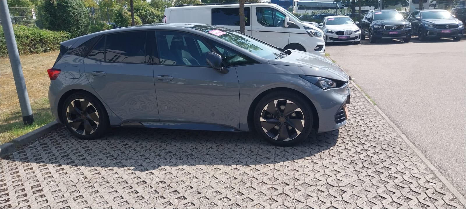 Balous Cupra Born