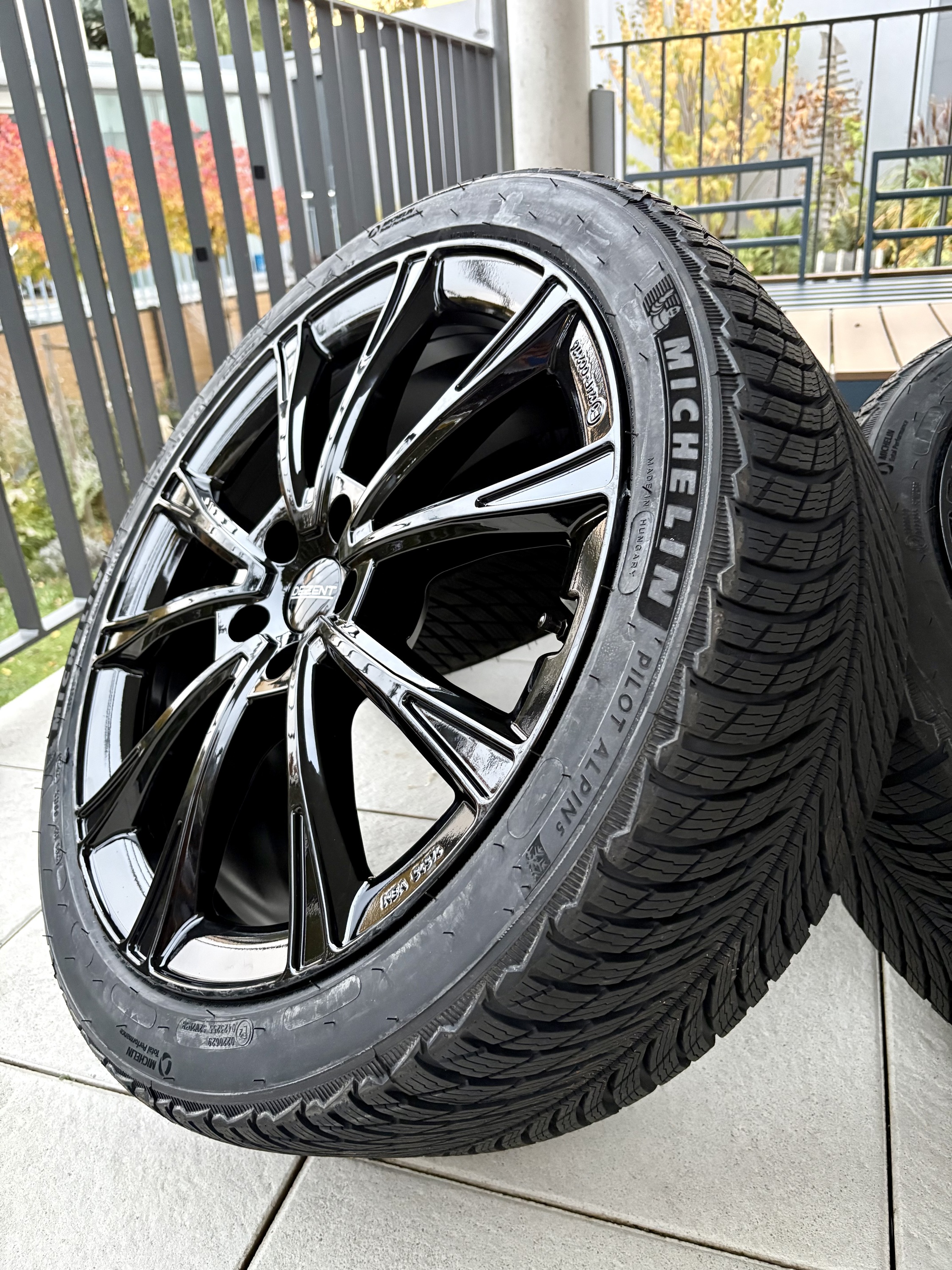 DEZENT AR black 8x20 ET50