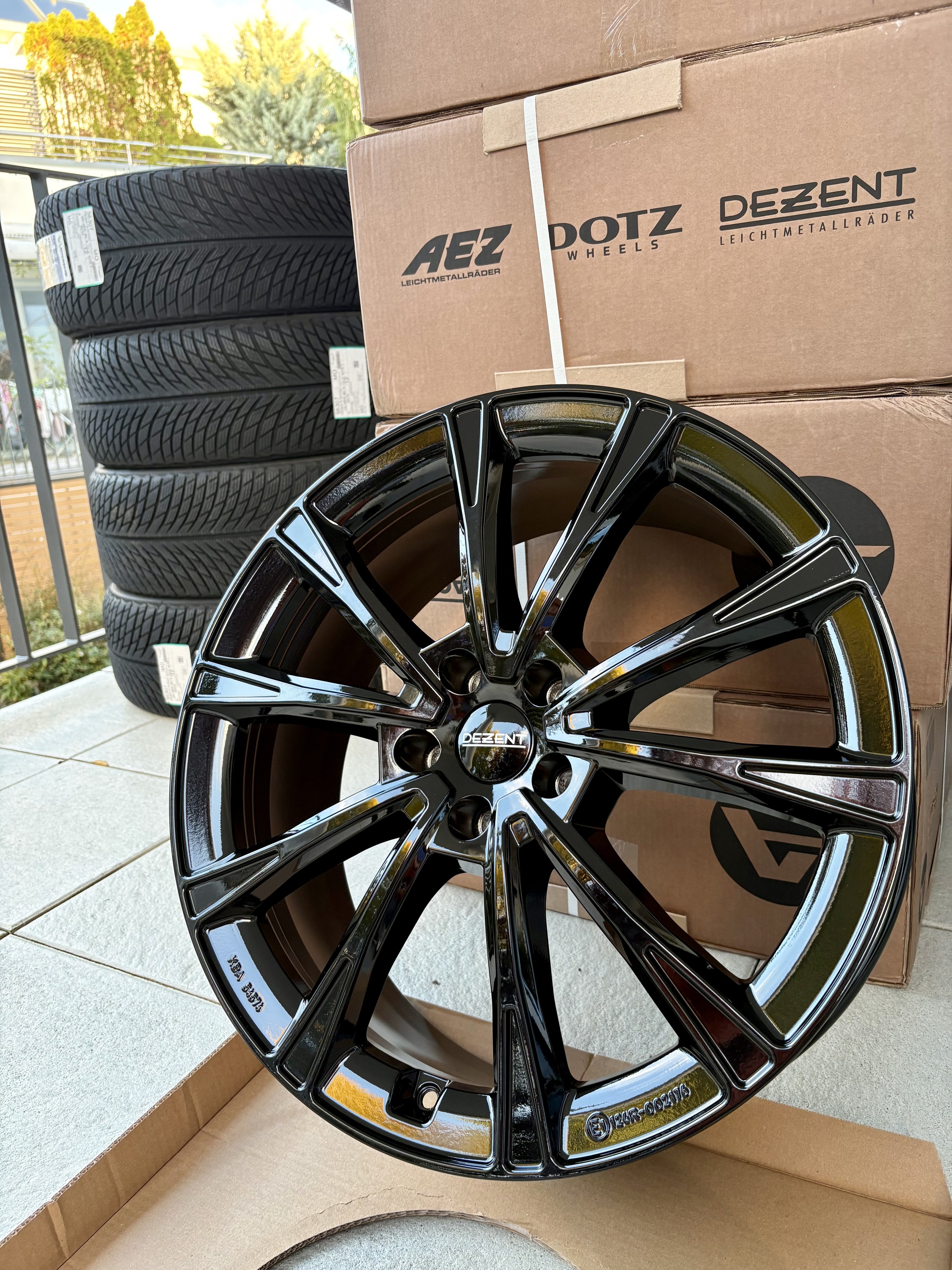 DEZENT AR black 8x20 ET50