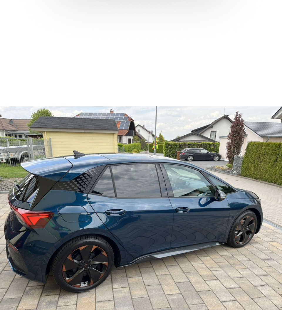 7094C9F0-C069-41D8-8661-96BA880DFF93